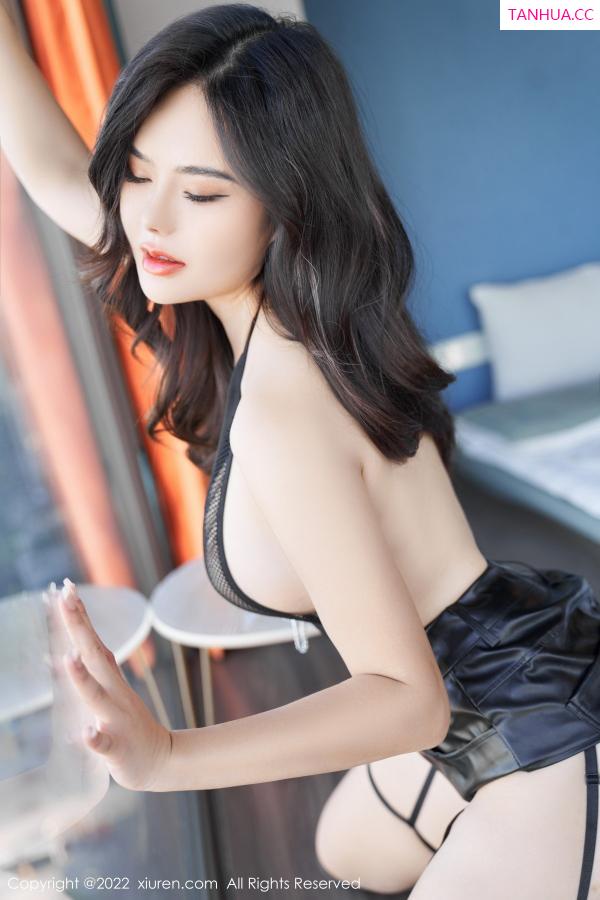 李小米  [XiuRen]高清写真图 2022.11.23 No.5897 李小米 黑丝美腿第22张图片